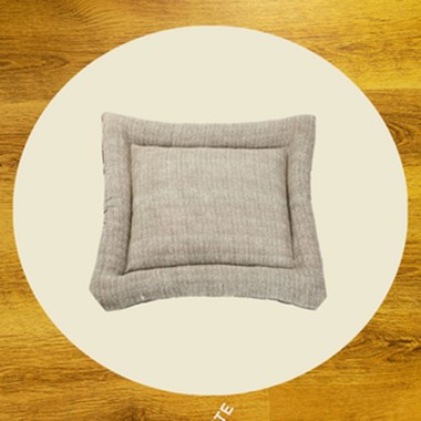 Colchonete Pequeno Impermeável Retangular para Pet Cor Avelã