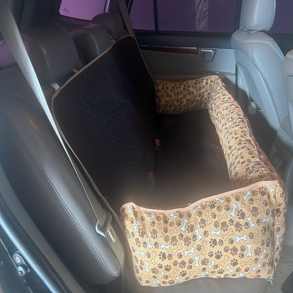 Cama e Capa Protetora 2 em 1 Impermeável para Assento Traseiro Veicular Grande Marrom Estampado