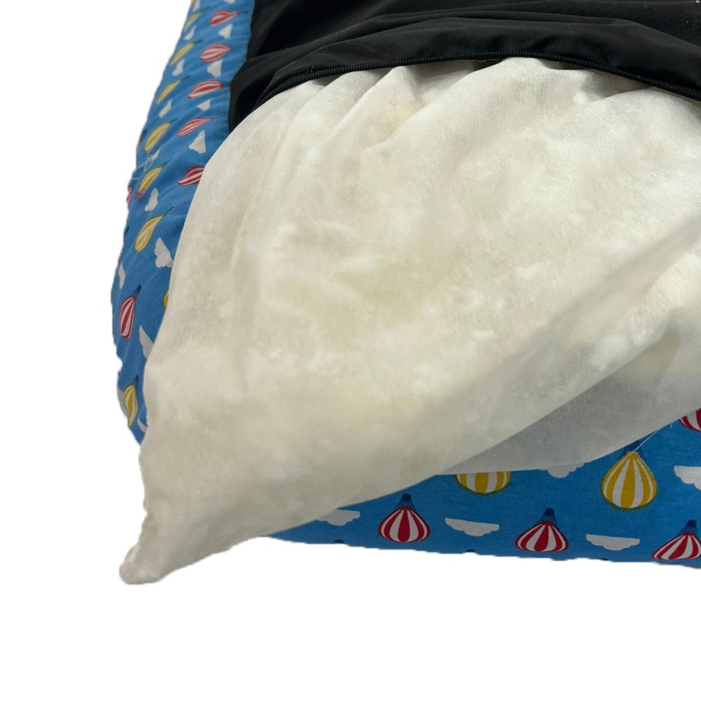 Cama Impermeável Média Quadrada para Pets – Azul Bebê Nuvem