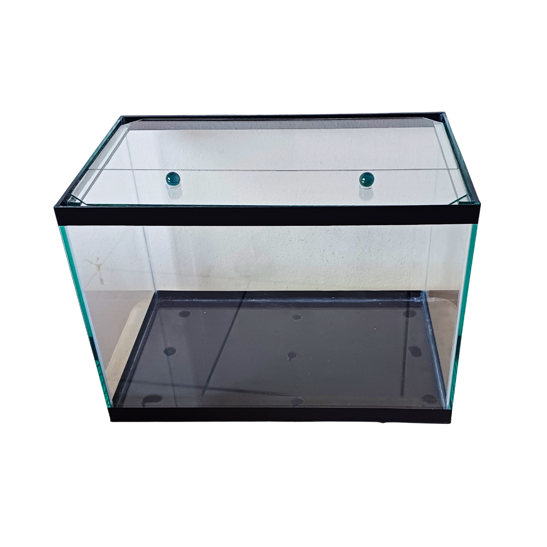 AQUÁRIO 50 X 30 X 35 CM - 50 L - VIDRO 5 MM ( SILICONE INCOLOR )